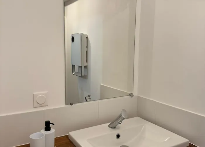 11 Parking Gratuit Appartement